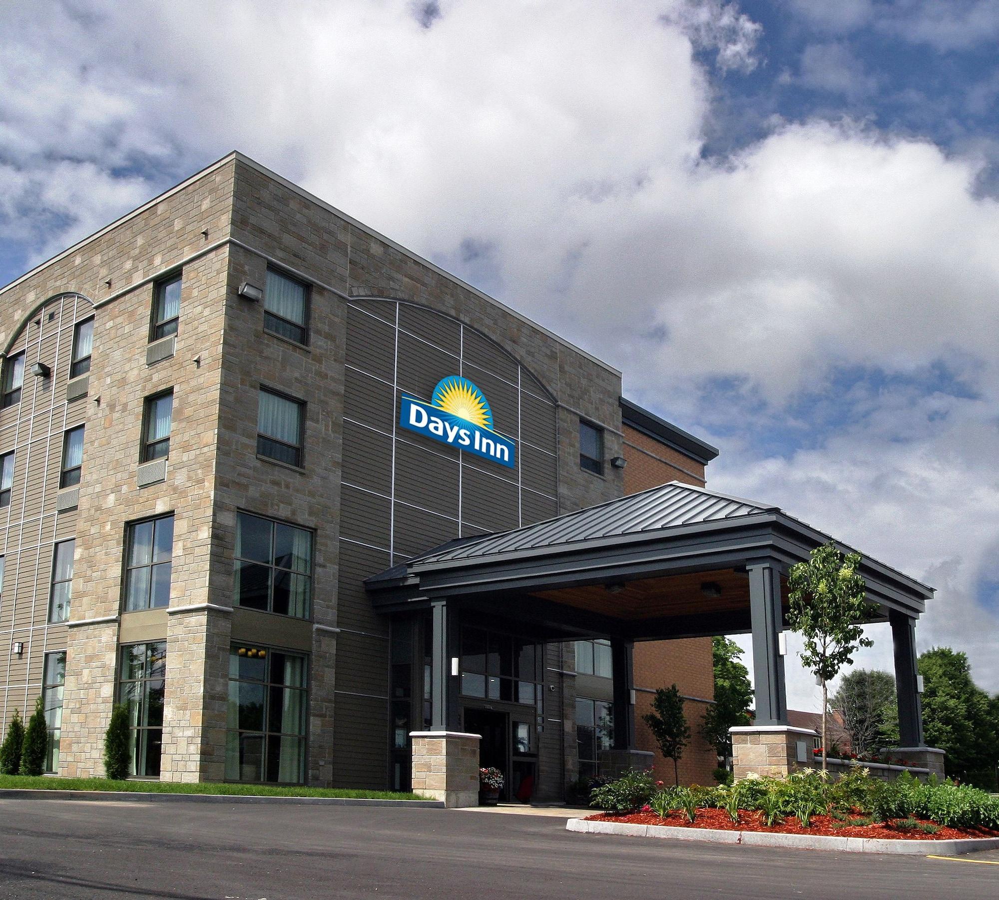 Days Inn By Wyndham Lévis Eksteriør billede